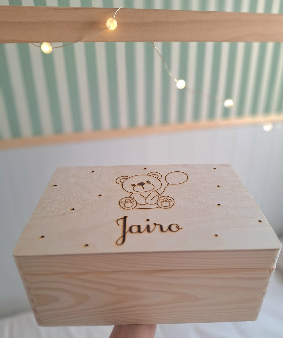 Caja madera grabada