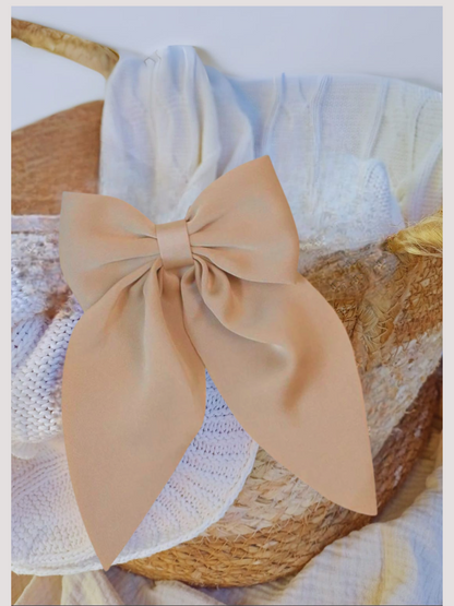 Lazo con nombre bordado