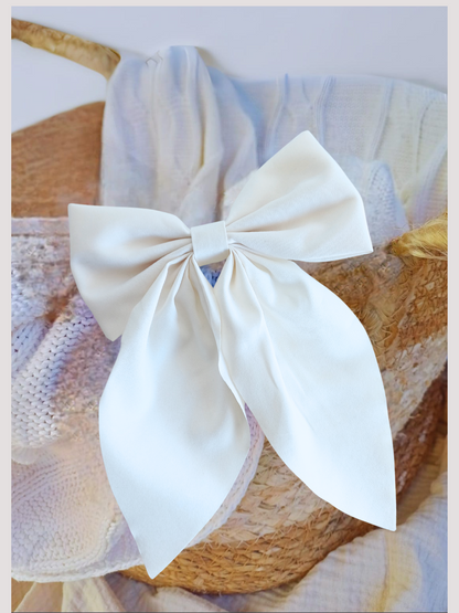 Lazo con nombre bordado