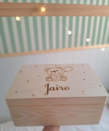 Caja madera grabada