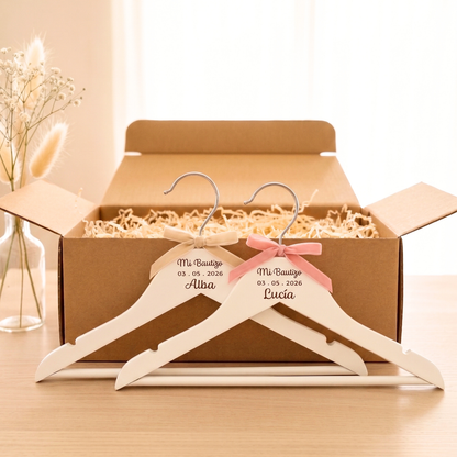 Personalized event hanger