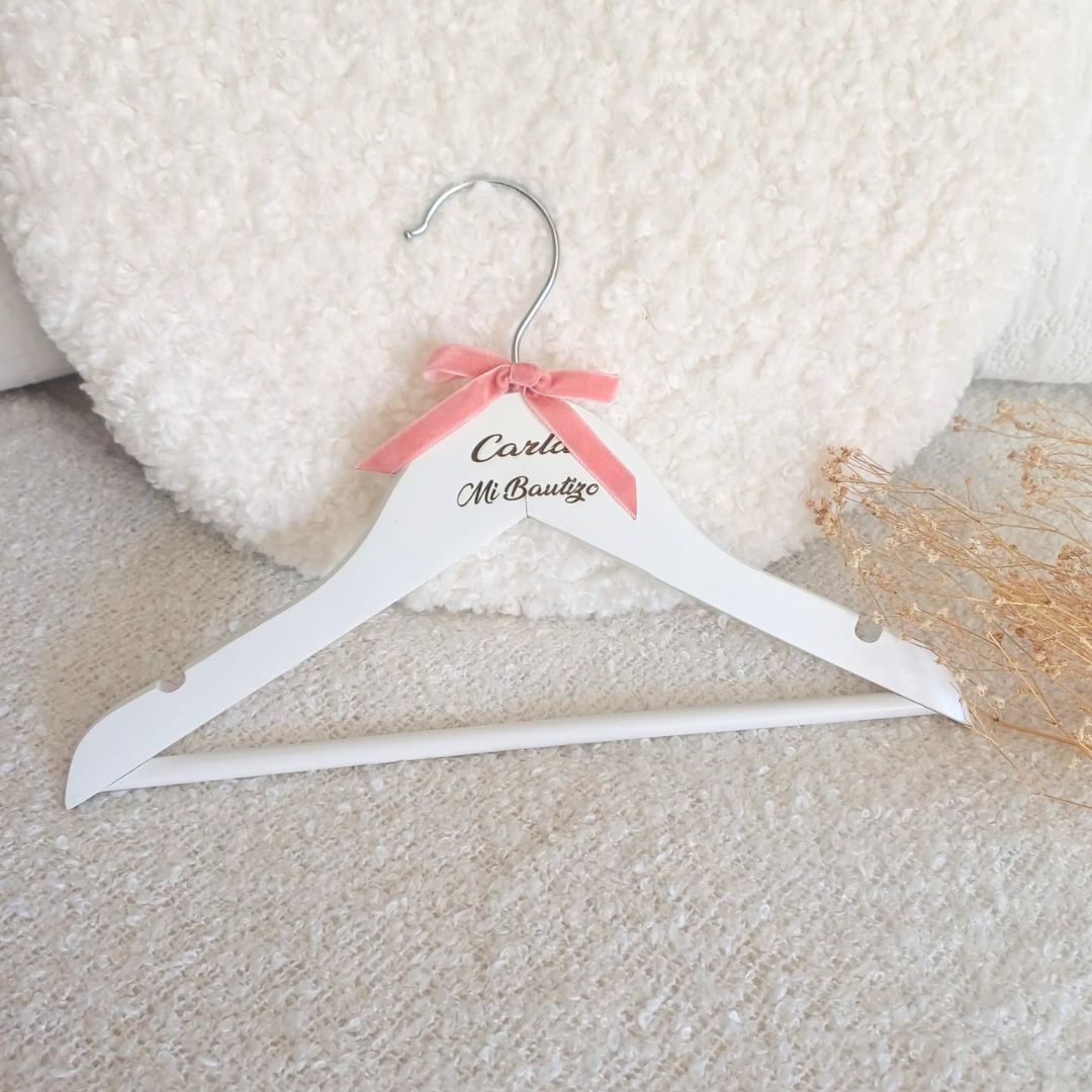 Personalized event hanger