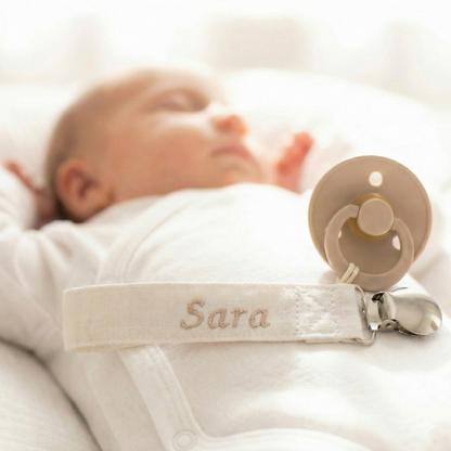 Chupetero bebé bordado