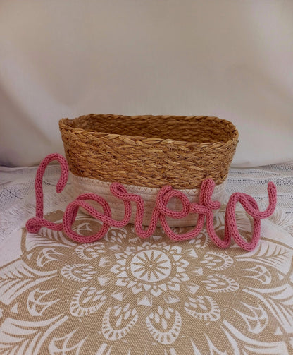 Letras tejidas decoración