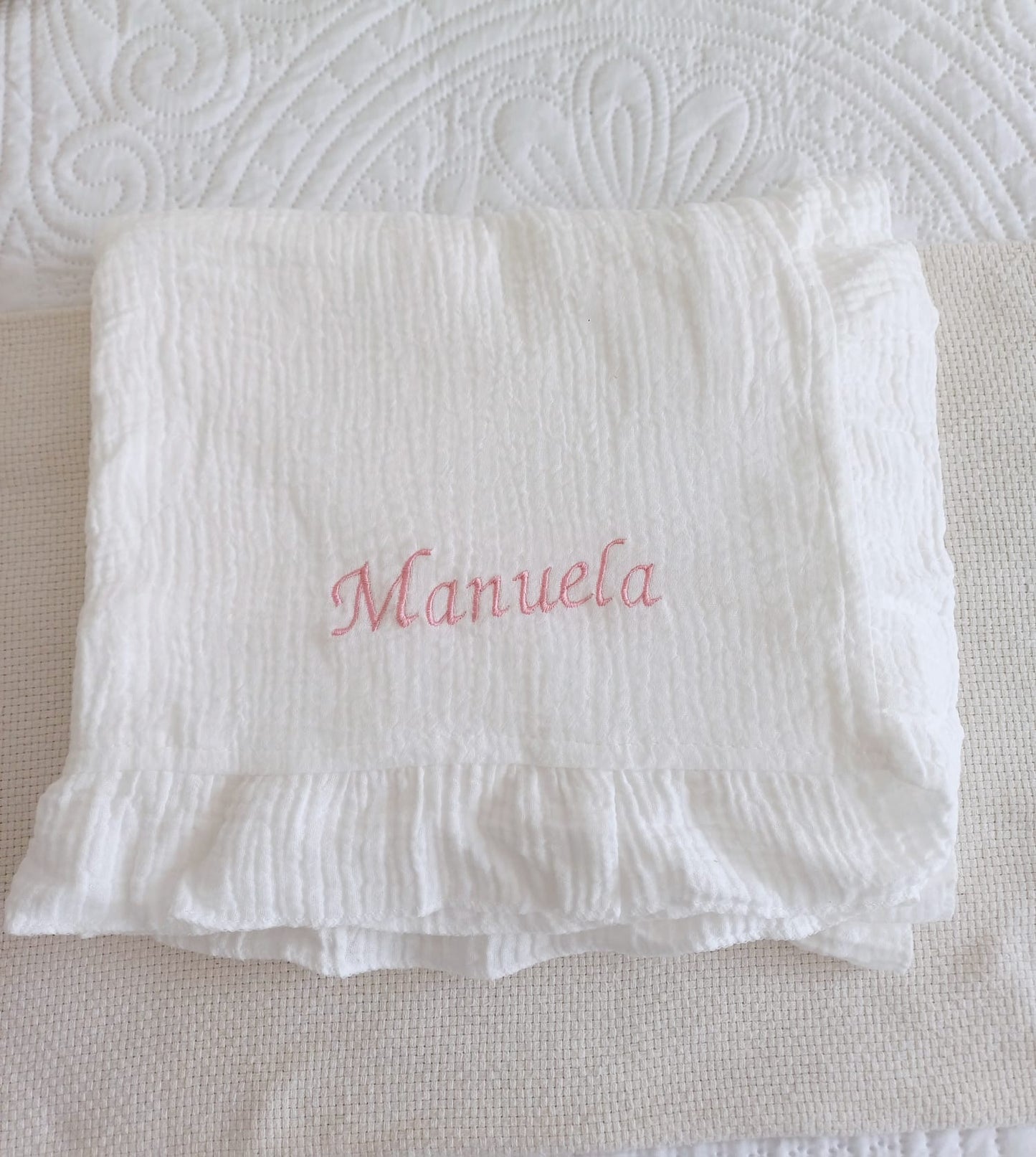 Toquilla bebé bordada