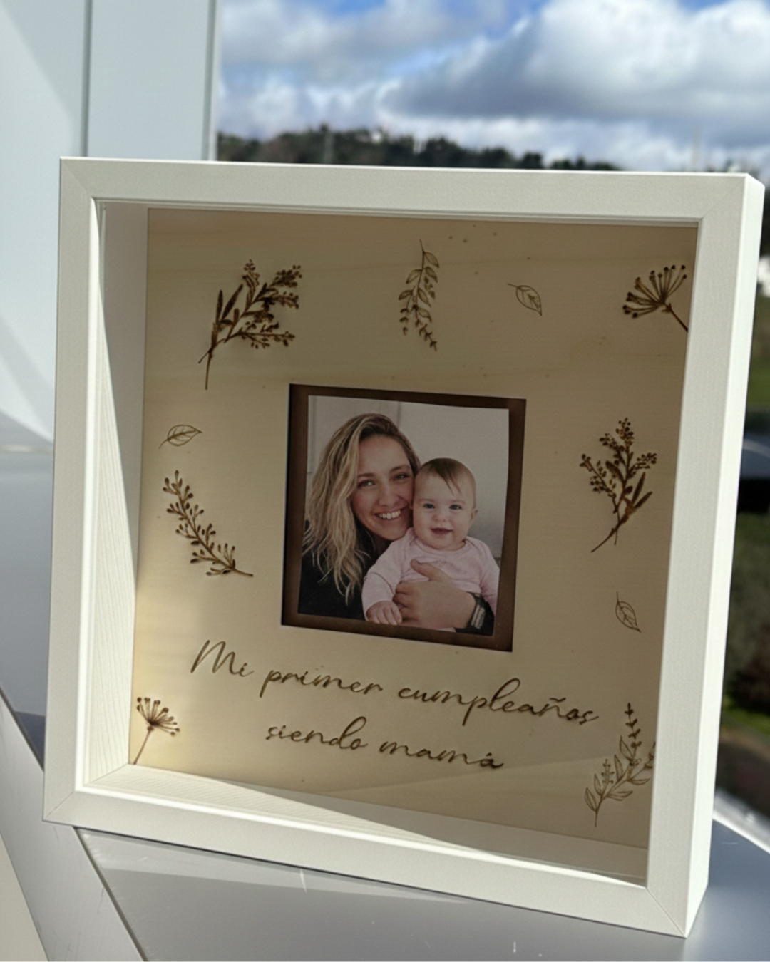 Marco de fotos  grabado en madera