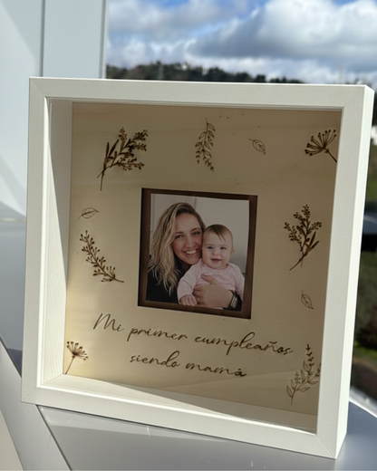 Marco de fotos  grabado en madera