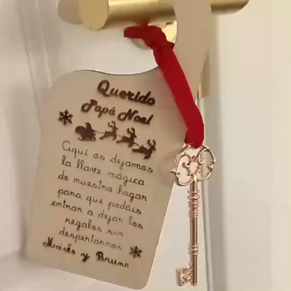 Hängt Türen mit einem magischen Schlüssel auf der Weihnachtsmann