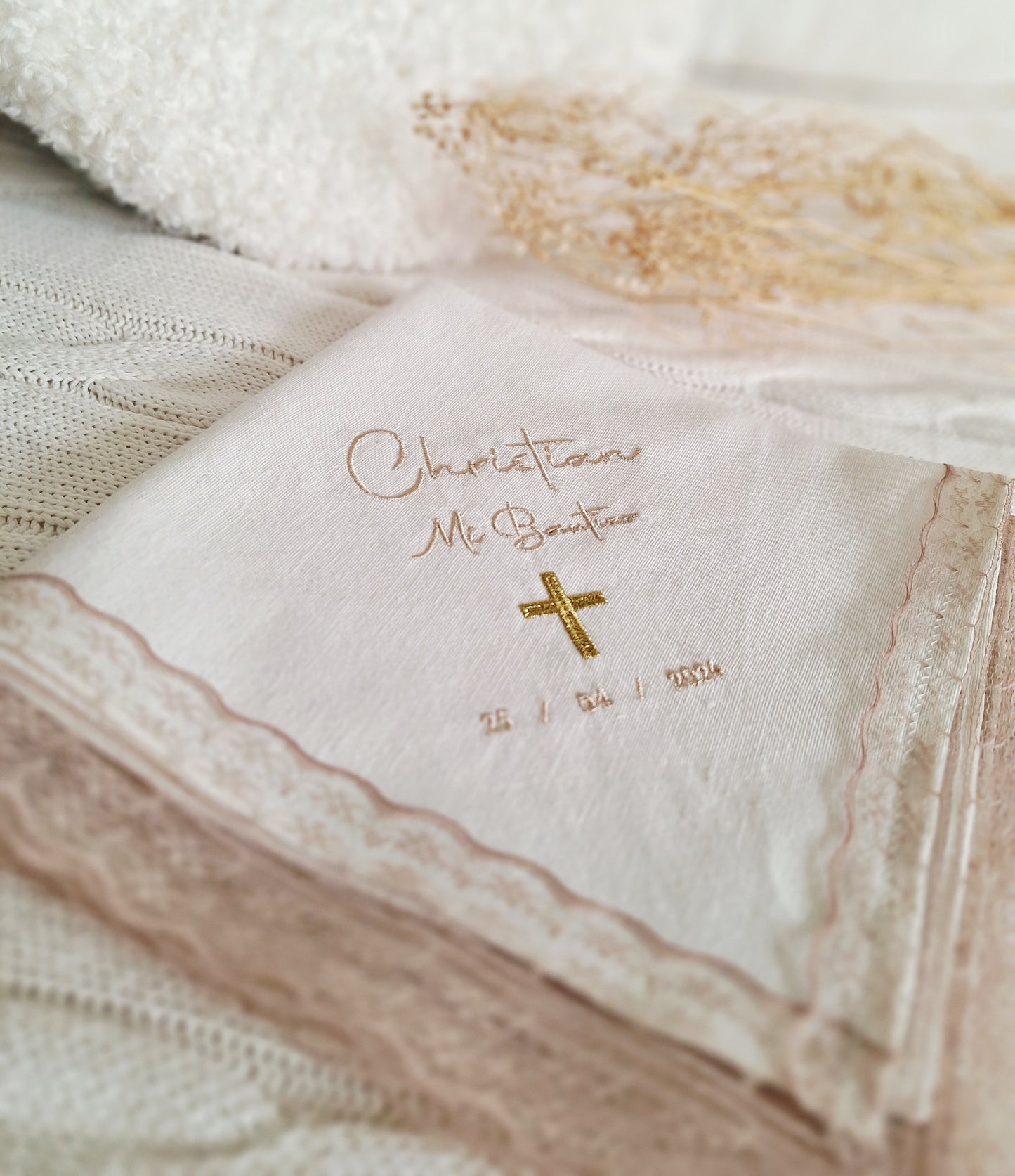 Pañuelo bordado especial bautizos