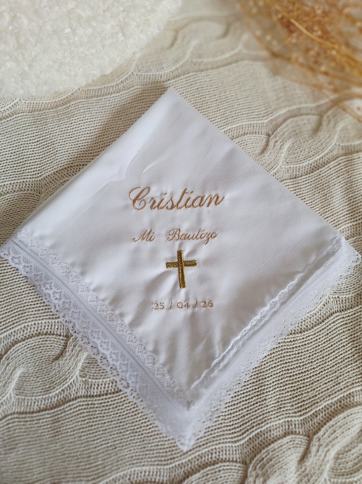 Pañuelo bordado especial bautizos
