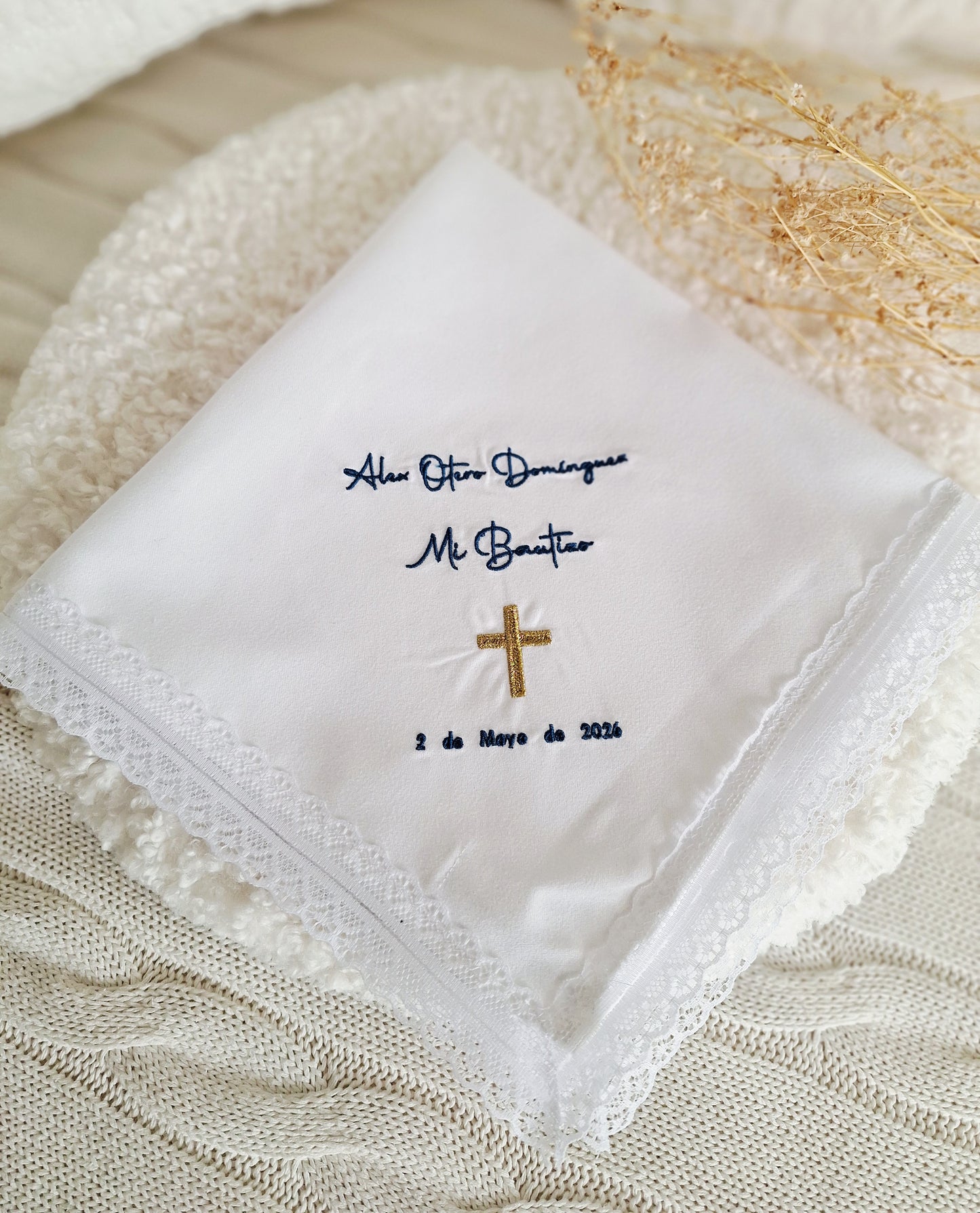 Pañuelo bordado especial bautizos