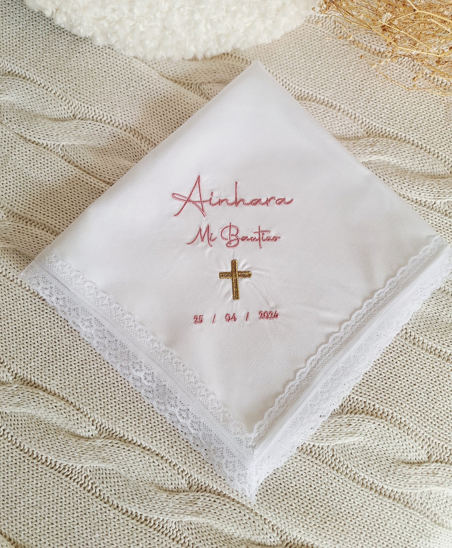 Pañuelo bordado especial bautizos